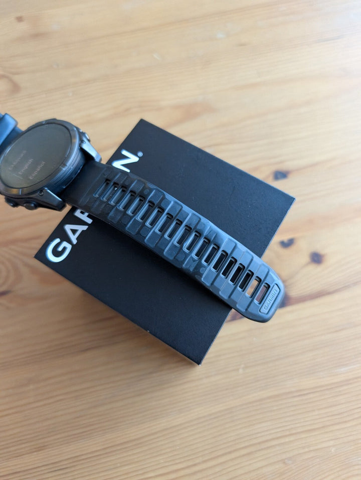 Garmin Fenix 8 51mm Amoled Sapphire Watch - Excellent Condition
